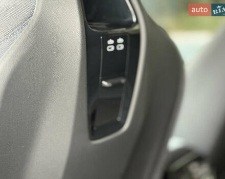 Серый БМВ iX, объемом двигателя 0 л и пробегом 38 тыс. км за 45700 $, фото 34 на Automoto.ua