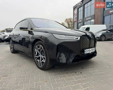 Серый БМВ iX, объемом двигателя 0 л и пробегом 32 тыс. км за 72900 $, фото 21 на Automoto.ua