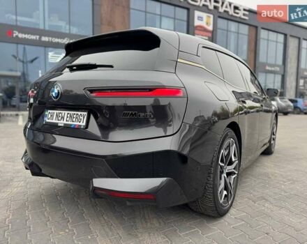 Серый БМВ iX, объемом двигателя 0 л и пробегом 32 тыс. км за 72900 $, фото 12 на Automoto.ua