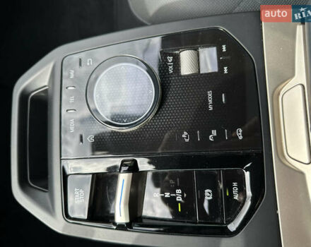 Серый БМВ iX, объемом двигателя 0 л и пробегом 38 тыс. км за 62500 $, фото 70 на Automoto.ua