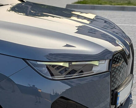 Серый БМВ iX, объемом двигателя 0 л и пробегом 47 тыс. км за 58500 $, фото 7 на Automoto.ua