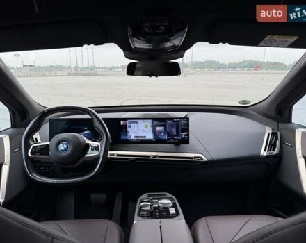 Серый БМВ iX, объемом двигателя 0 л и пробегом 106 тыс. км за 55500 $, фото 57 на Automoto.ua