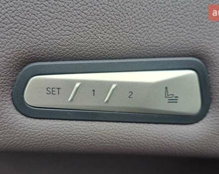 Серый БМВ iX, объемом двигателя 0 л и пробегом 49 тыс. км за 45500 $, фото 15 на Automoto.ua