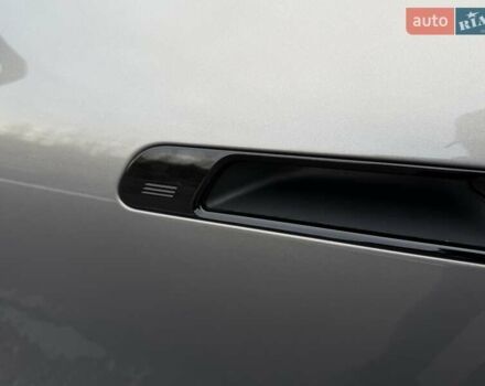 Сірий БМВ iX, об'ємом двигуна 0 л та пробігом 80 тис. км за 51500 $, фото 36 на Automoto.ua