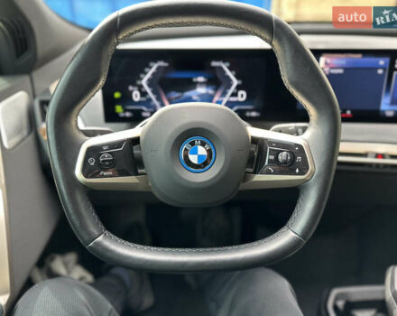 Серый БМВ iX, объемом двигателя 0 л и пробегом 38 тыс. км за 62500 $, фото 71 на Automoto.ua