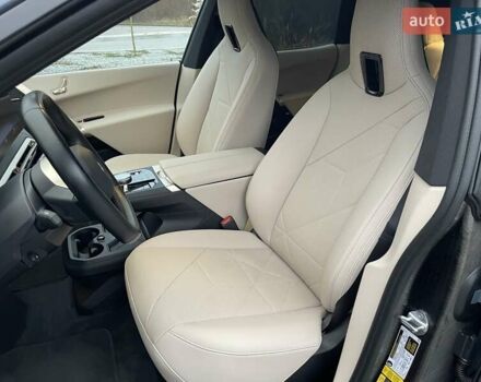 Серый БМВ iX, объемом двигателя 0 л и пробегом 53 тыс. км за 58800 $, фото 13 на Automoto.ua