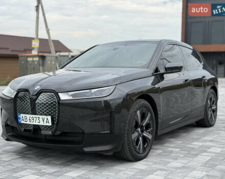 Серый БМВ iX, объемом двигателя 0 л и пробегом 38 тыс. км за 45700 $, фото 1 на Automoto.ua