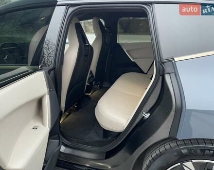 Серый БМВ iX, объемом двигателя 0 л и пробегом 53 тыс. км за 58800 $, фото 25 на Automoto.ua