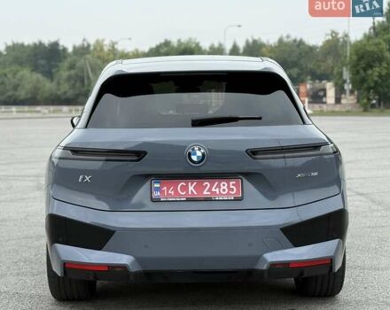 Серый БМВ iX, объемом двигателя 0 л и пробегом 106 тыс. км за 55500 $, фото 27 на Automoto.ua