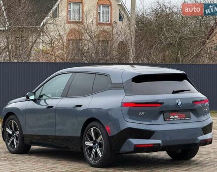 Сірий БМВ iX, об'ємом двигуна 0 л та пробігом 40 тис. км за 52999 $, фото 5 на Automoto.ua