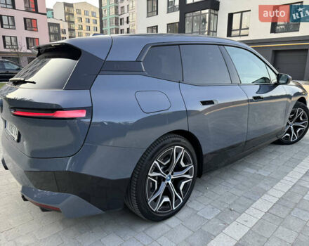 Серый БМВ iX, объемом двигателя 0 л и пробегом 47 тыс. км за 58500 $, фото 4 на Automoto.ua