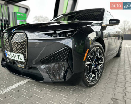 Серый БМВ iX, объемом двигателя 0 л и пробегом 38 тыс. км за 62500 $, фото 8 на Automoto.ua