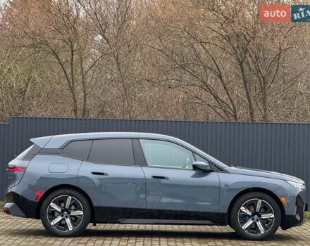 Сірий БМВ iX, об'ємом двигуна 0 л та пробігом 40 тис. км за 52999 $, фото 2 на Automoto.ua
