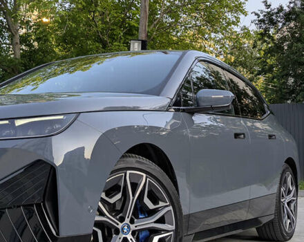 Серый БМВ iX, объемом двигателя 0 л и пробегом 47 тыс. км за 58500 $, фото 6 на Automoto.ua