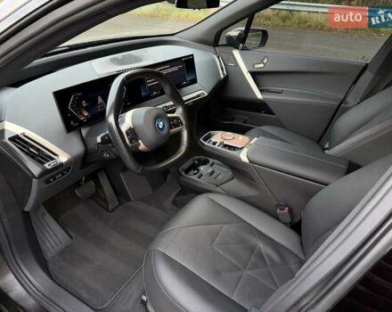 Сірий БМВ iX, об'ємом двигуна 0 л та пробігом 80 тис. км за 51500 $, фото 19 на Automoto.ua
