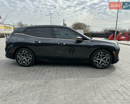 Серый БМВ iX, объемом двигателя 0 л и пробегом 38 тыс. км за 62500 $, фото 25 на Automoto.ua