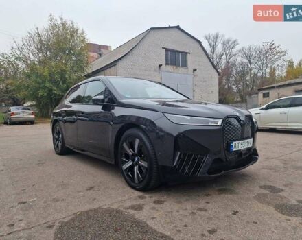 Серый БМВ iX, объемом двигателя 0 л и пробегом 30 тыс. км за 51700 $, фото 4 на Automoto.ua