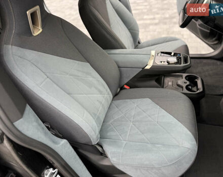 Серый БМВ iX, объемом двигателя 0 л и пробегом 38 тыс. км за 45700 $, фото 30 на Automoto.ua
