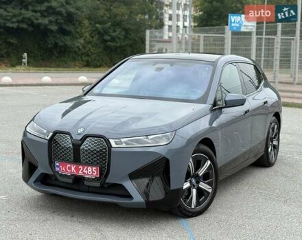 Серый БМВ iX, объемом двигателя 0 л и пробегом 106 тыс. км за 55500 $, фото 1 на Automoto.ua