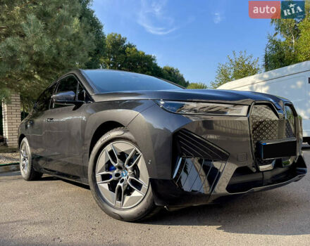 Сірий БМВ iX, об'ємом двигуна 0 л та пробігом 19 тис. км за 56600 $, фото 5 на Automoto.ua