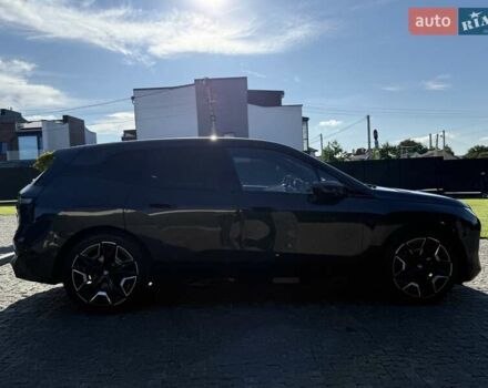 Серый БМВ iX, объемом двигателя 0 л и пробегом 35 тыс. км за 47500 $, фото 4 на Automoto.ua