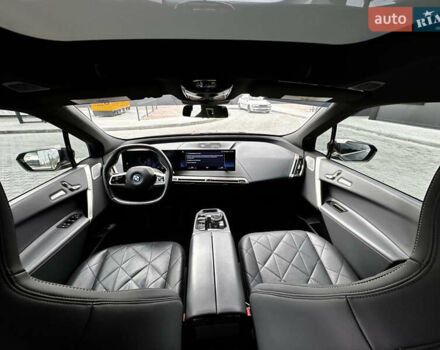 Серый БМВ iX, объемом двигателя 0 л и пробегом 38 тыс. км за 62500 $, фото 45 на Automoto.ua