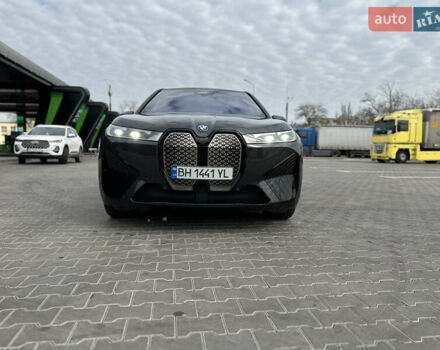Серый БМВ iX, объемом двигателя 0 л и пробегом 38 тыс. км за 62500 $, фото 27 на Automoto.ua