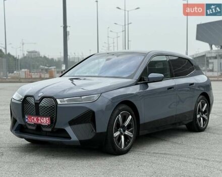 Серый БМВ iX, объемом двигателя 0 л и пробегом 106 тыс. км за 55500 $, фото 20 на Automoto.ua