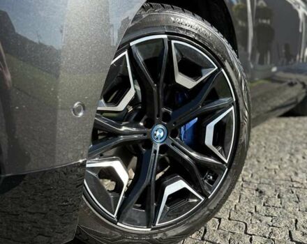 Серый БМВ iX, объемом двигателя 0 л и пробегом 35 тыс. км за 47500 $, фото 28 на Automoto.ua