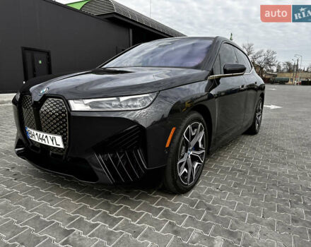 Серый БМВ iX, объемом двигателя 0 л и пробегом 38 тыс. км за 62500 $, фото 28 на Automoto.ua