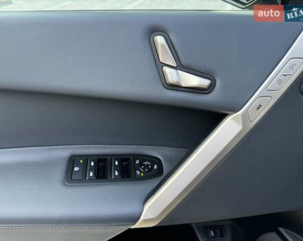 Серый БМВ iX, объемом двигателя 0 л и пробегом 47 тыс. км за 58500 $, фото 18 на Automoto.ua