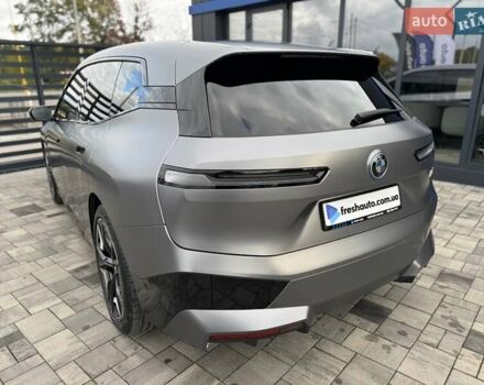 Серый БМВ iX, объемом двигателя 0 л и пробегом 49 тыс. км за 79500 $, фото 10 на Automoto.ua