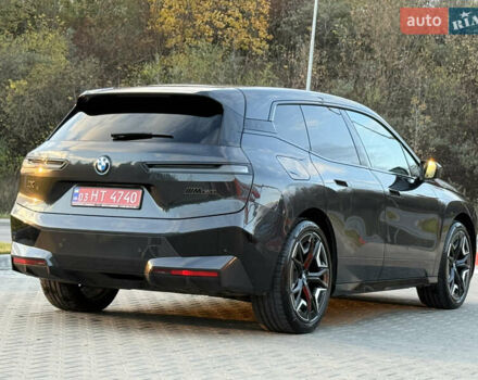 Серый БМВ iX, объемом двигателя 0 л и пробегом 50 тыс. км за 68900 $, фото 5 на Automoto.ua