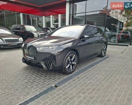 Серый БМВ iX, объемом двигателя 0 л и пробегом 20 тыс. км за 52900 $, фото 8 на Automoto.ua