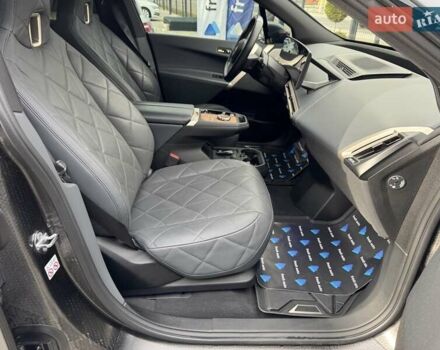 Серый БМВ iX, объемом двигателя 0 л и пробегом 49 тыс. км за 79500 $, фото 39 на Automoto.ua