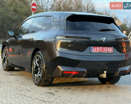 Серый БМВ iX, объемом двигателя 0 л и пробегом 50 тыс. км за 68900 $, фото 1 на Automoto.ua