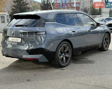 Серый БМВ iX, объемом двигателя 0 л и пробегом 15 тыс. км за 74400 $, фото 8 на Automoto.ua