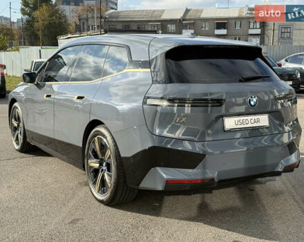Серый БМВ iX, объемом двигателя 0 л и пробегом 15 тыс. км за 74400 $, фото 6 на Automoto.ua