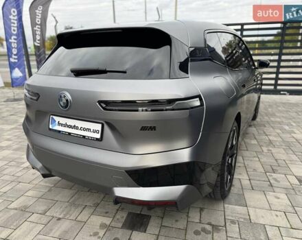 Серый БМВ iX, объемом двигателя 0 л и пробегом 49 тыс. км за 79500 $, фото 12 на Automoto.ua