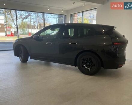 Сірий БМВ iX, об'ємом двигуна 0 л та пробігом 11 тис. км за 79800 $, фото 7 на Automoto.ua