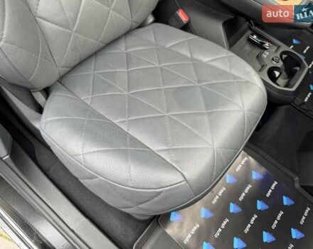 Серый БМВ iX, объемом двигателя 0 л и пробегом 49 тыс. км за 79500 $, фото 38 на Automoto.ua