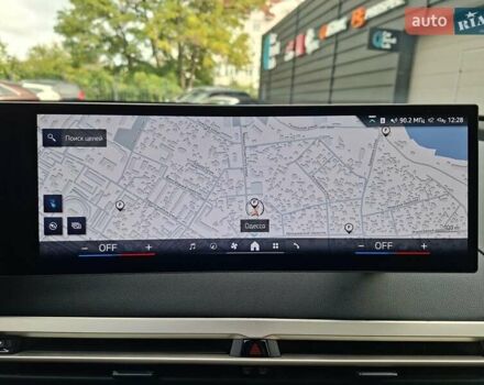 Серый БМВ iX, объемом двигателя 0 л и пробегом 20 тыс. км за 52900 $, фото 14 на Automoto.ua