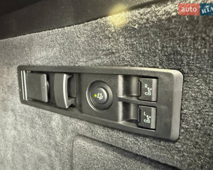 Серый БМВ iX, объемом двигателя 0 л и пробегом 15 тыс. км за 74400 $, фото 30 на Automoto.ua