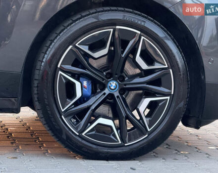 Серый БМВ iX, объемом двигателя 0 л и пробегом 50 тыс. км за 68900 $, фото 10 на Automoto.ua