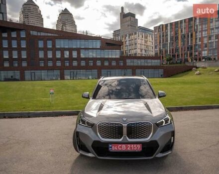 Серый БМВ iX, объемом двигателя 0 л и пробегом 4 тыс. км за 36000 $, фото 1 на Automoto.ua