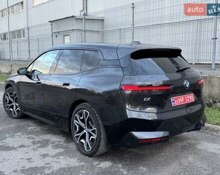 Сірий БМВ iX, об'ємом двигуна 0 л та пробігом 100 тис. км за 52900 $, фото 2 на Automoto.ua