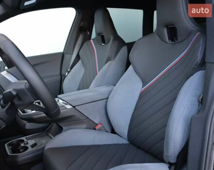 Серый БМВ iX, объемом двигателя 0 л и пробегом 3 тыс. км за 100390 $, фото 3 на Automoto.ua