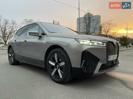 БМВ iX 2022 в Киеве на Automoto.ua Серый БМВ iX, объемом двигателя 0 л и пробегом 5 тыс. км за 87000 $, фото 1 на Automoto.ua