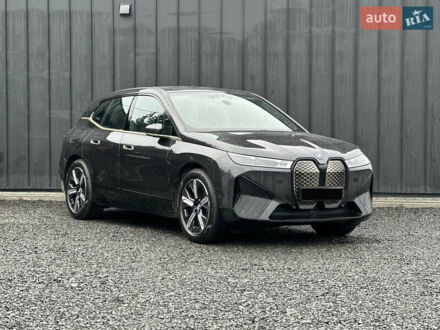 БМВ iX 2022 в Луцке на Automoto.ua Серый БМВ iX, объемом двигателя 0 л и пробегом 73 тыс. км за 47900 $, фото 1 на Automoto.ua