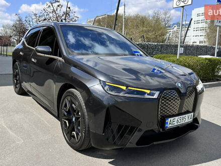БМВ iX 2022 в Днепре (Днепропетровске) на Automoto.ua Серый БМВ iX, объемом двигателя 0 л и пробегом 42 тыс. км за 69900 $, фото 1 на Automoto.ua